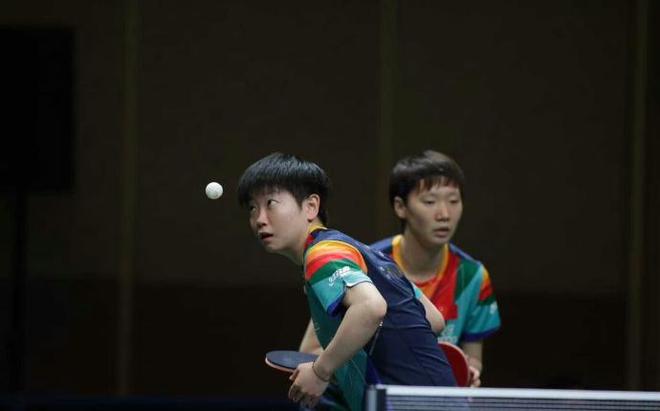 跟队：多特在与狼队谈法比奥-席尔瓦转会，预计本周将加速