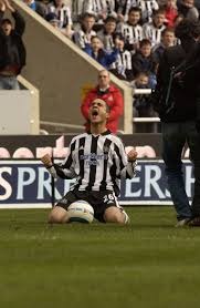 英超：曼联大胜阿森纳锁定榜首